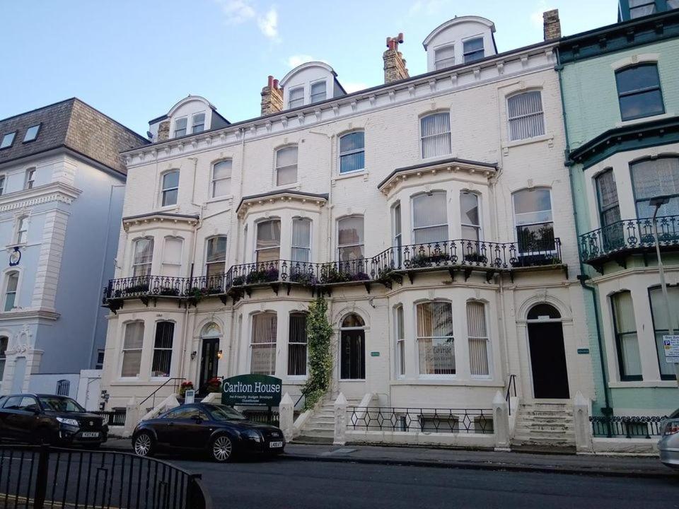 Отель Carlton House Скарборо Экстерьер фото