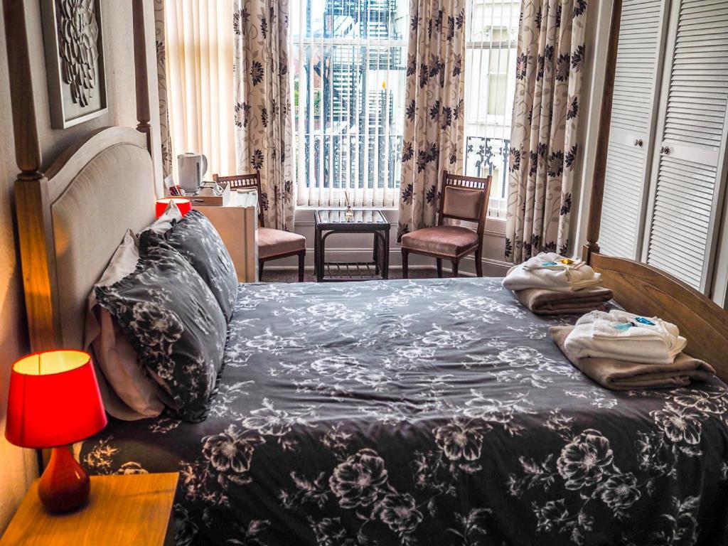 Отель Carlton House Скарборо Экстерьер фото